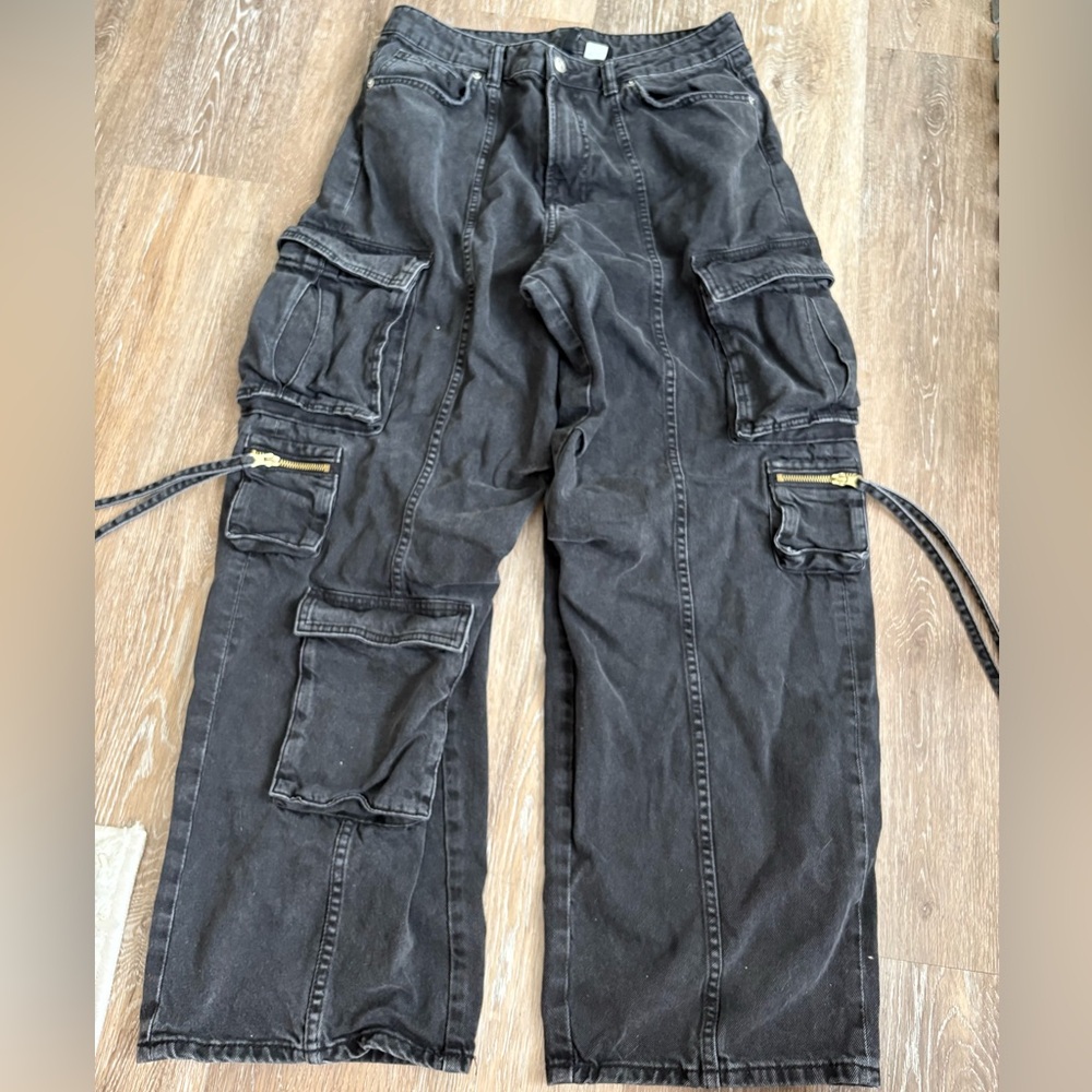 H&M Relaxed Black Cargo Jeans